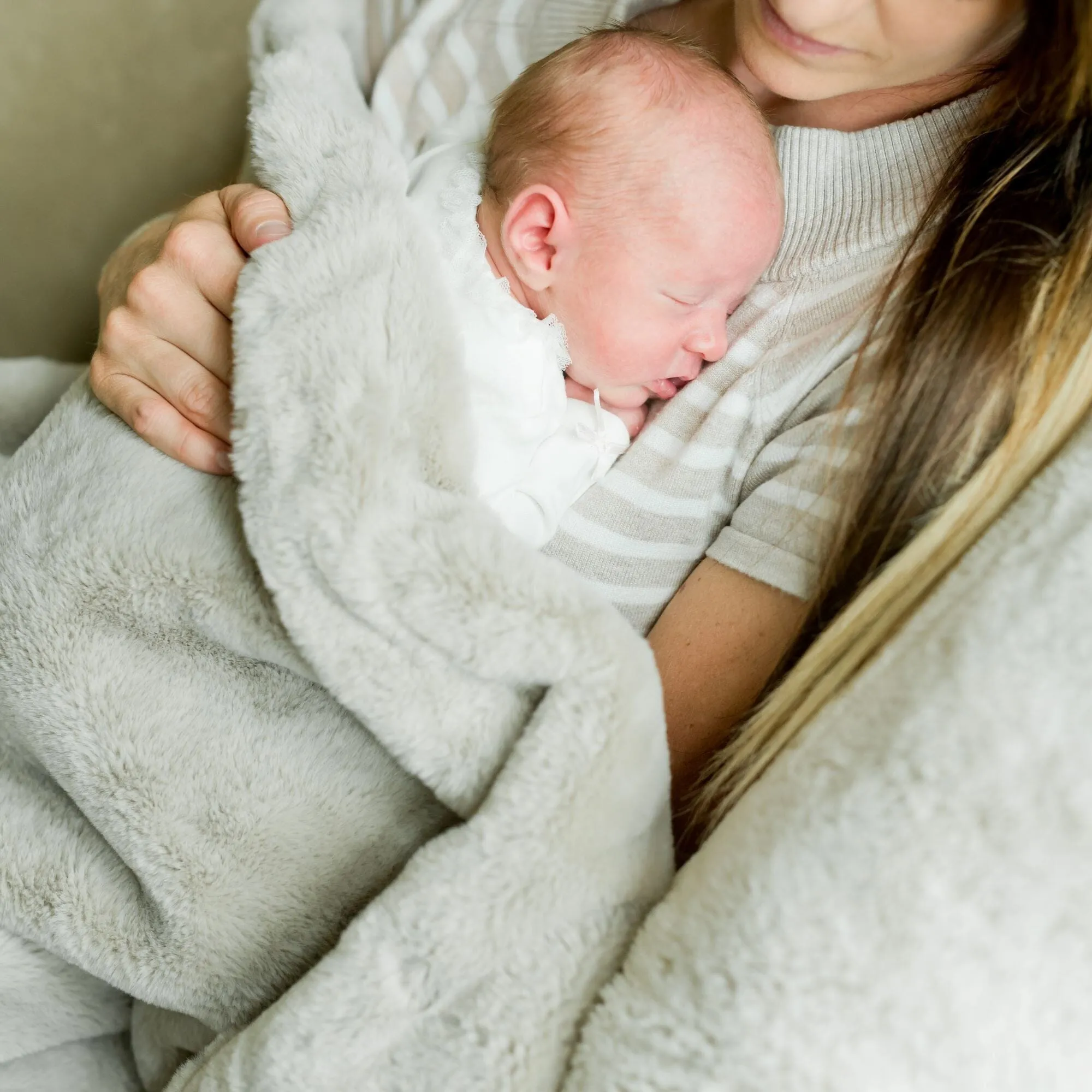 GRAND FAUX FUR RECEIVING BLANKETS