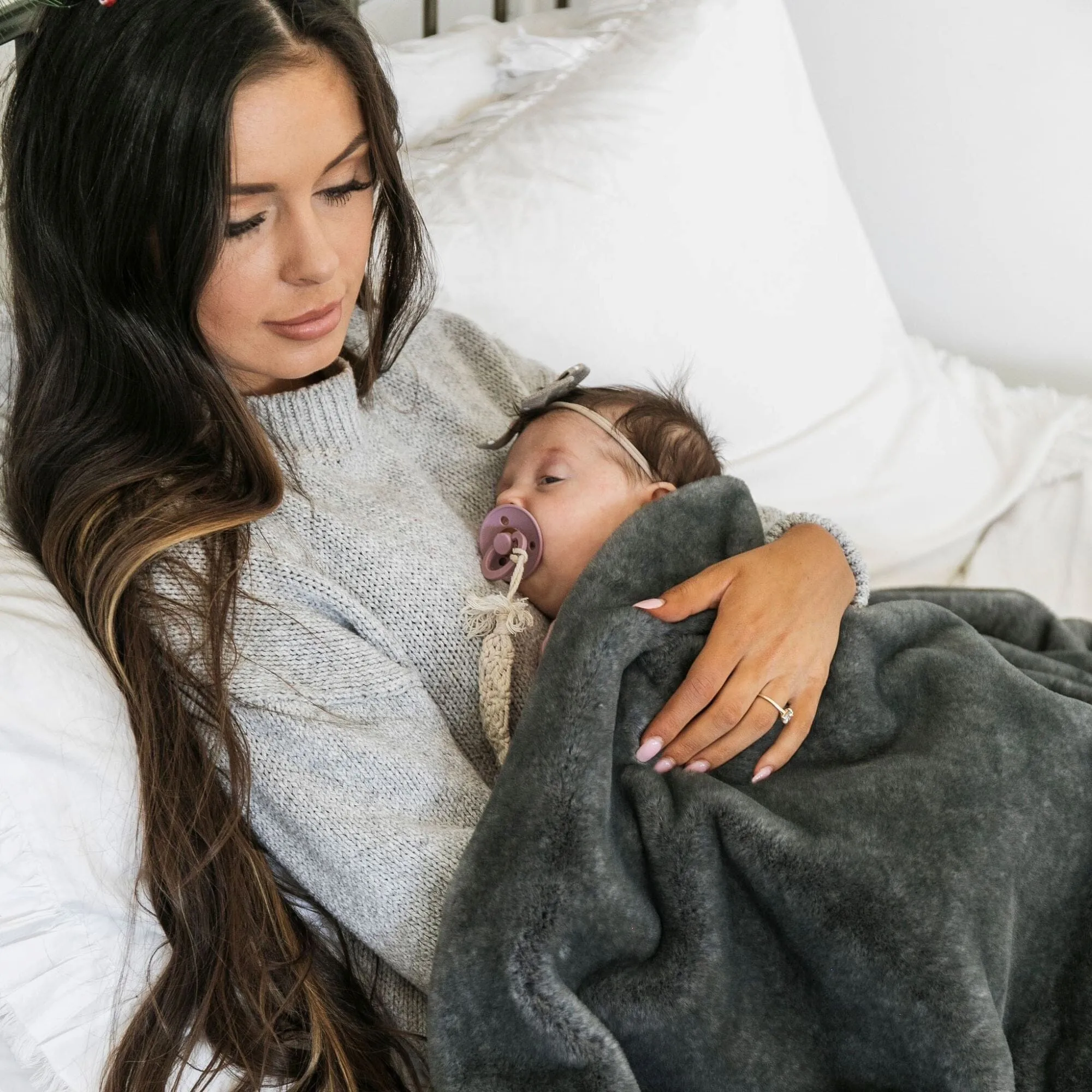 GRAND FAUX FUR RECEIVING BLANKETS