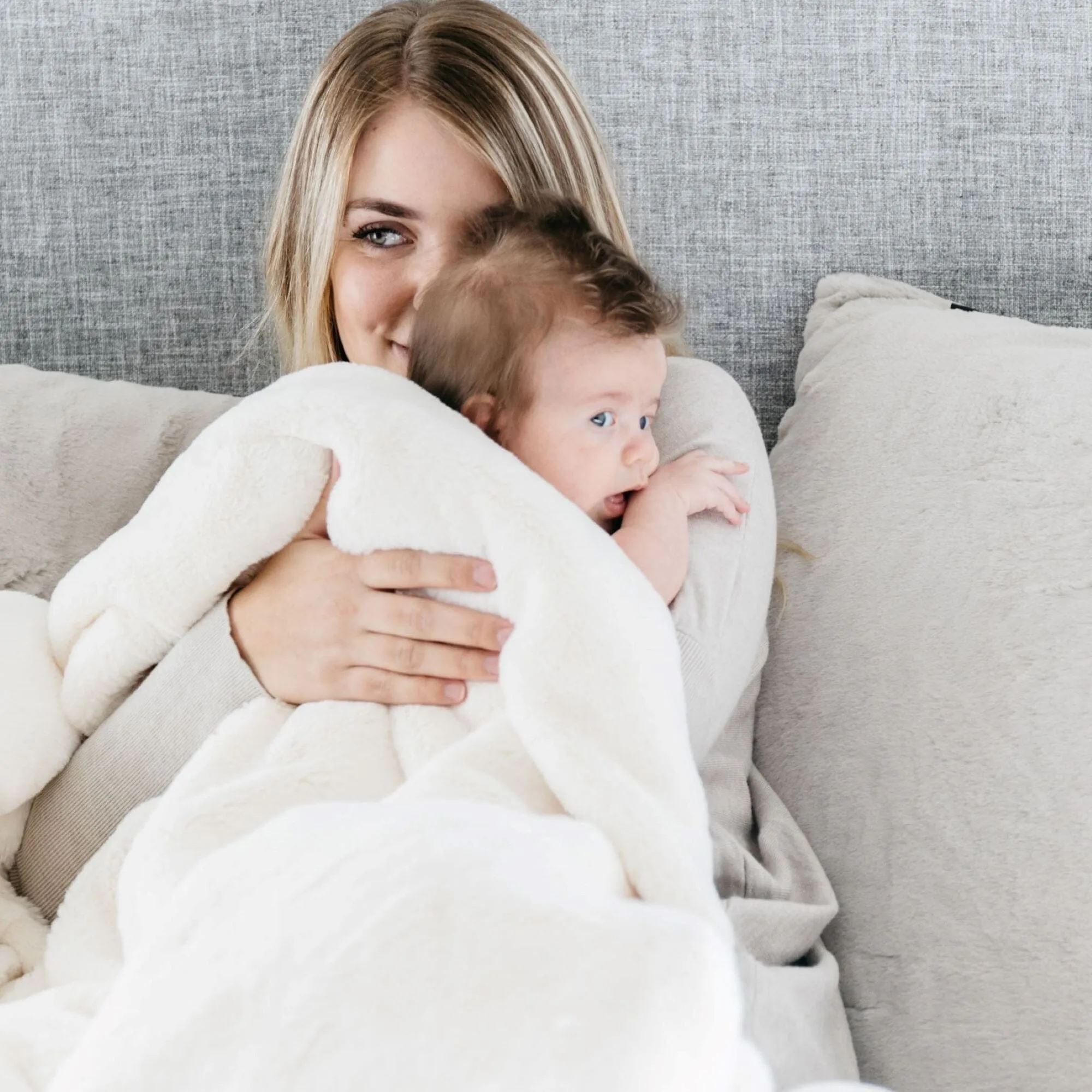 GRAND FAUX FUR RECEIVING BLANKETS