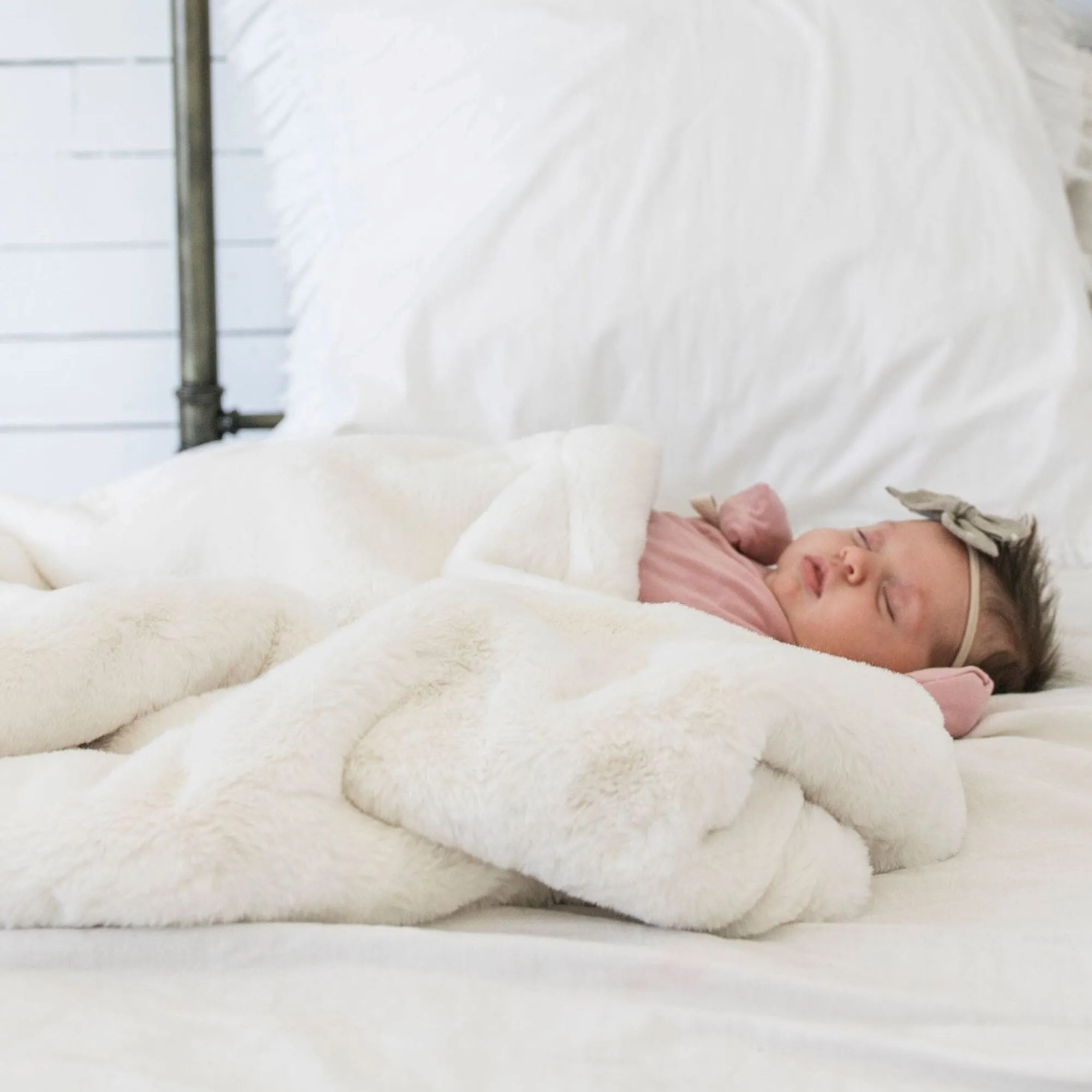 GRAND FAUX FUR RECEIVING BLANKETS