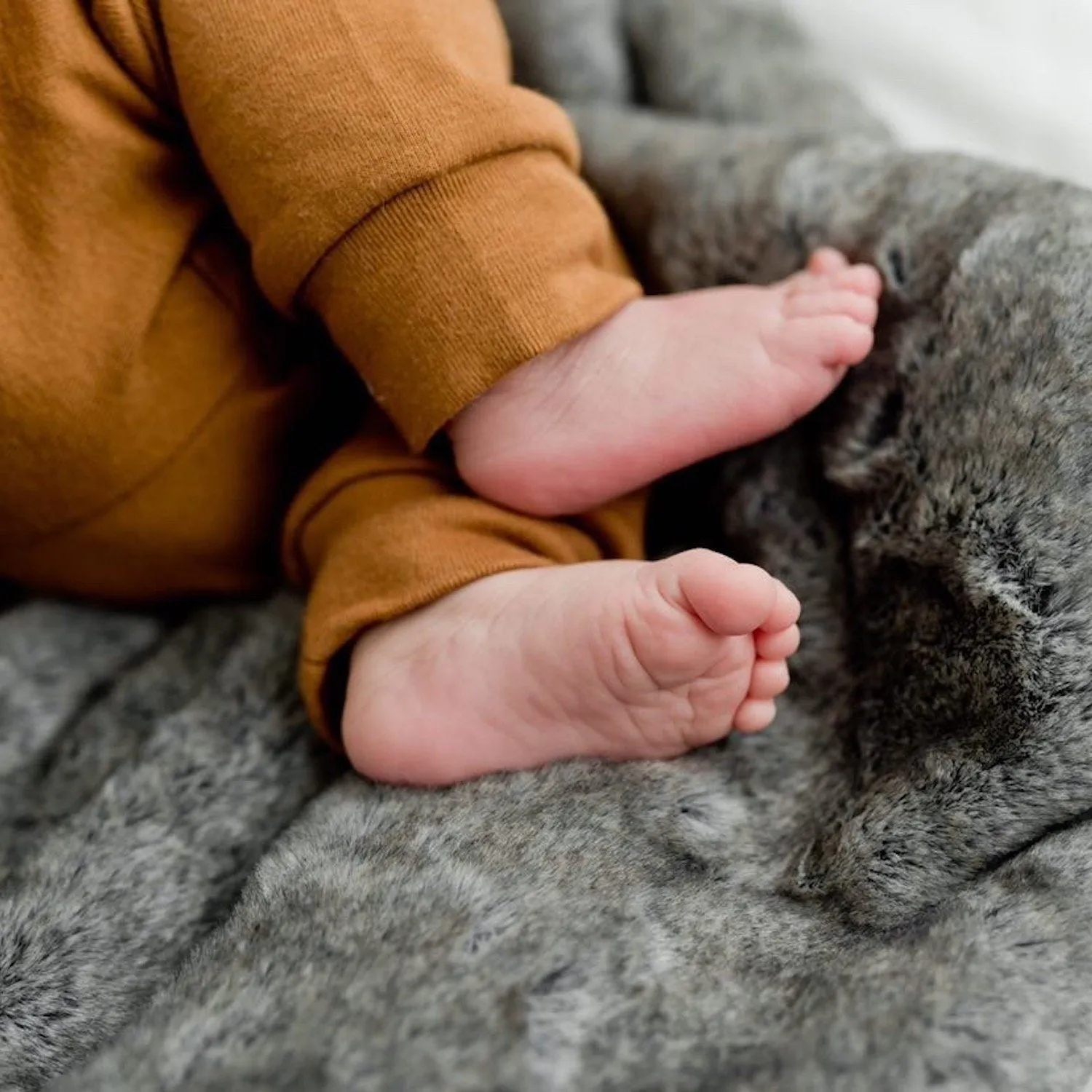 GRAND FAUX FUR RECEIVING BLANKETS
