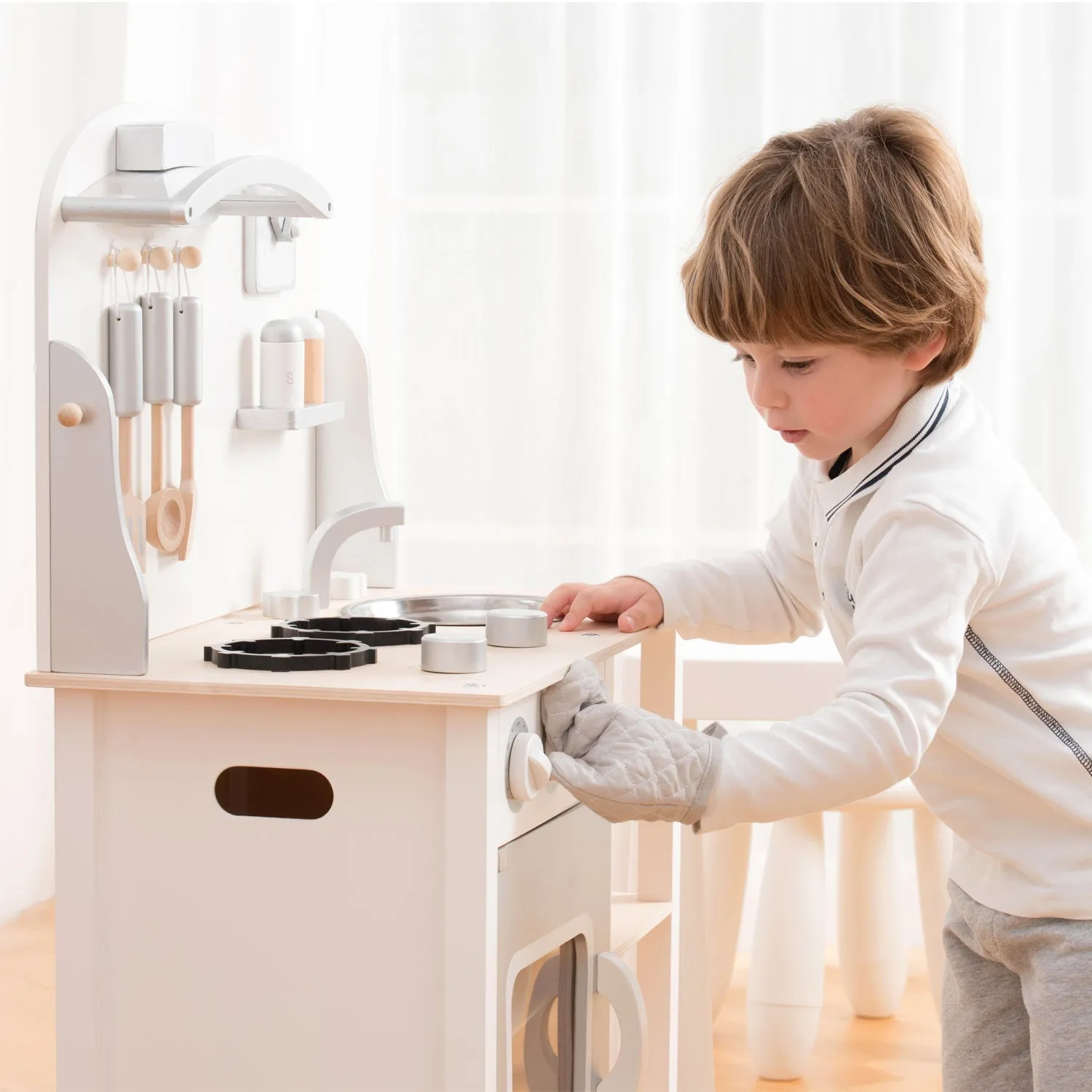 Kitchenette - Bon Appetit