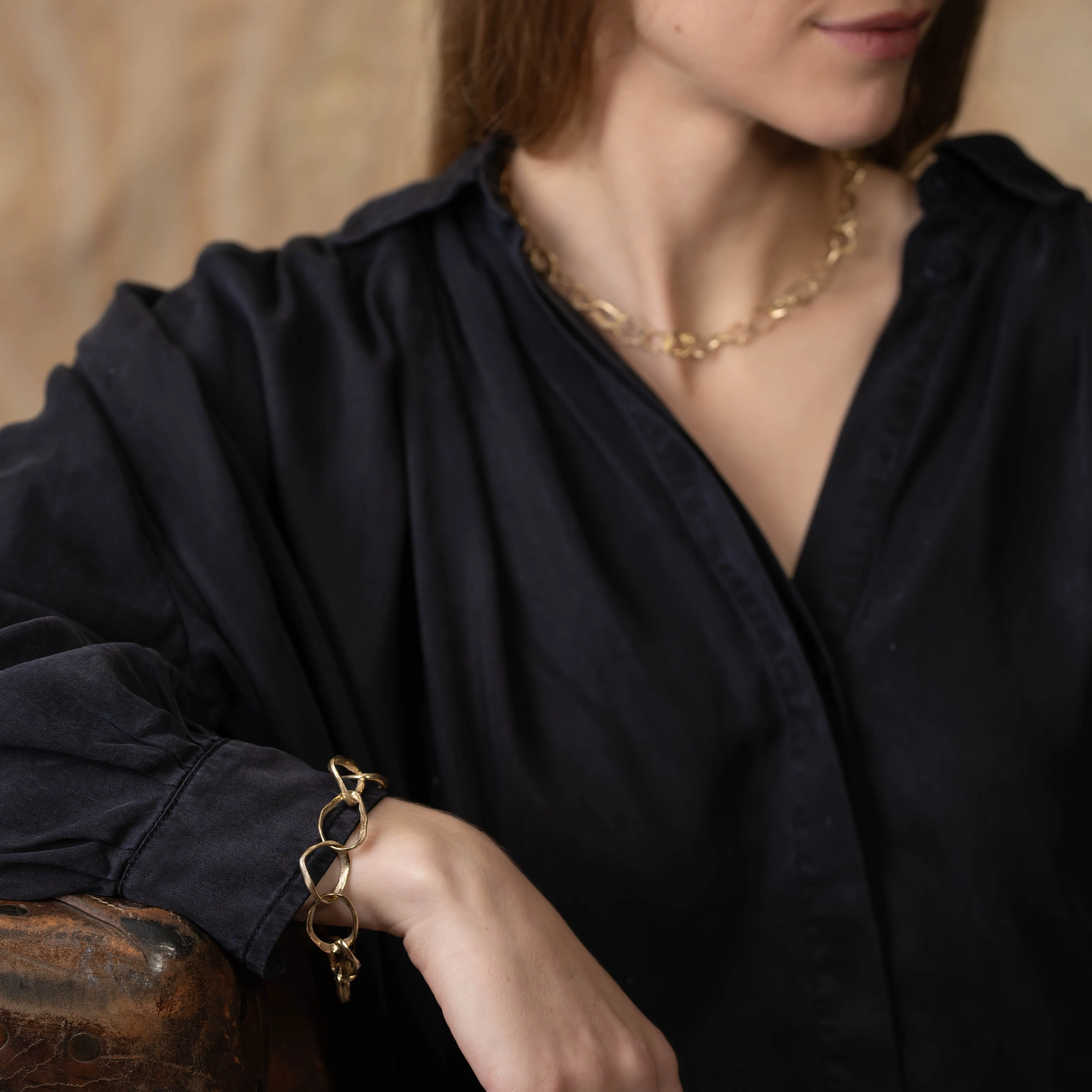 Stone Drawing Bracelet 9ct Gold