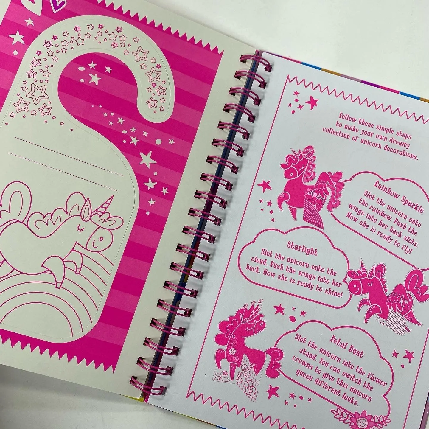 Unicorns : Neon Creations