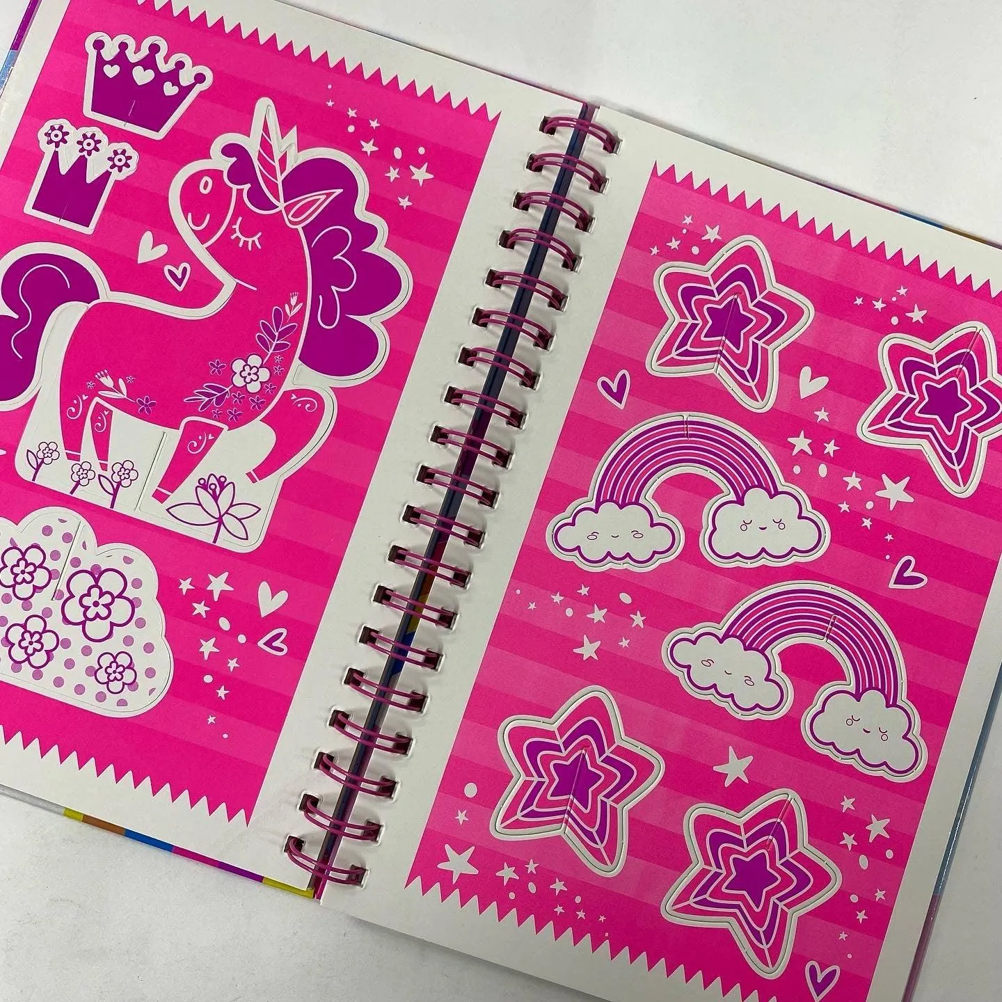 Unicorns : Neon Creations